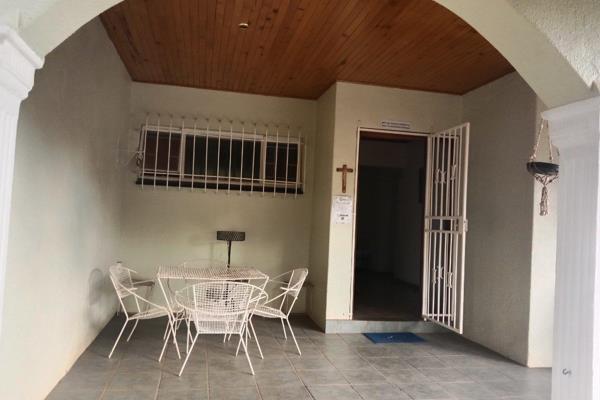 5 Bedroom Property for Sale in Dorandia Gauteng