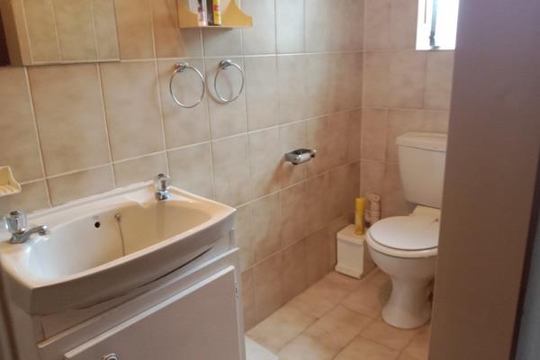 5 Bedroom Property for Sale in Dorandia Gauteng