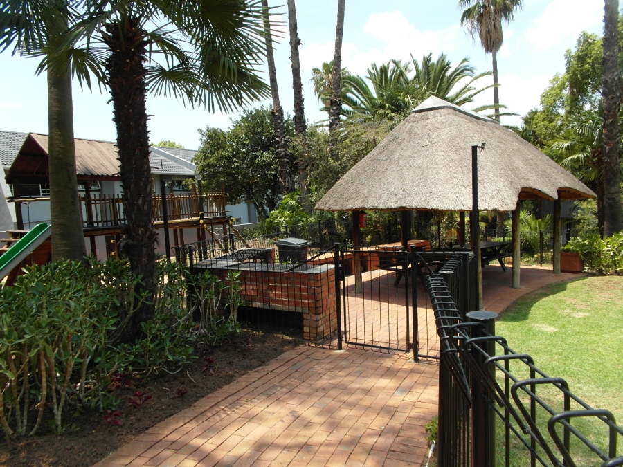 To Let 2 Bedroom Property for Rent in Northwold Gauteng