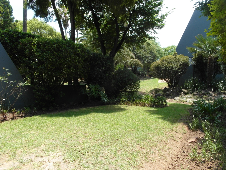 To Let 2 Bedroom Property for Rent in Northwold Gauteng