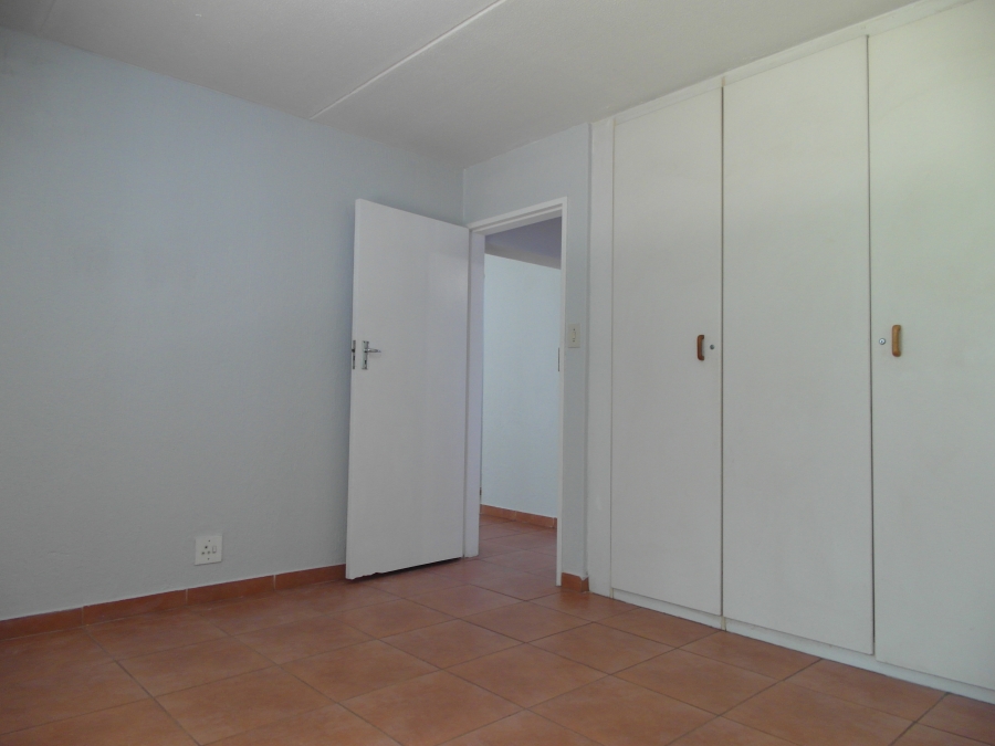 To Let 2 Bedroom Property for Rent in Northwold Gauteng