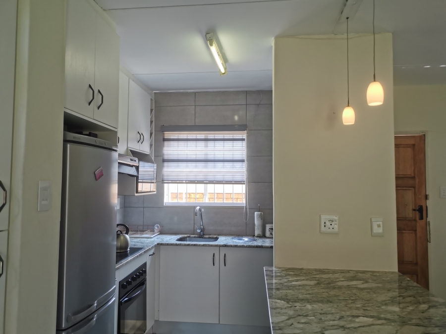 To Let 2 Bedroom Property for Rent in Strubensvallei Gauteng