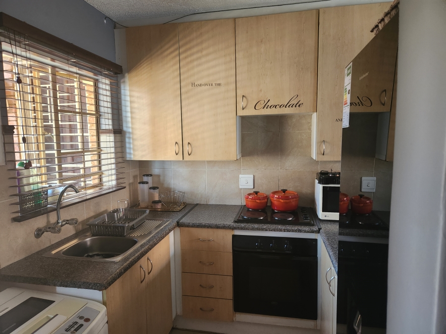 1 Bedroom Property for Sale in The Orchards Gauteng