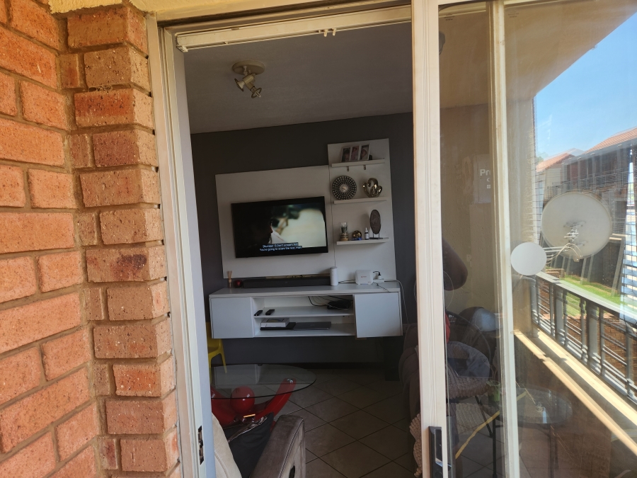 1 Bedroom Property for Sale in The Orchards Gauteng