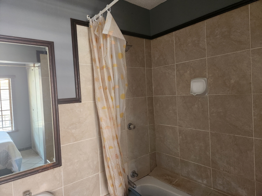 2 Bedroom Property for Sale in The Orchards Gauteng