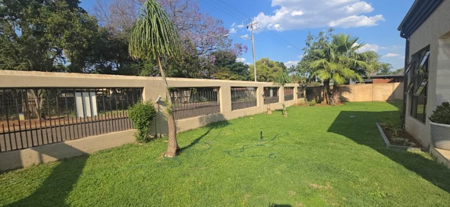 3 Bedroom Property for Sale in Dorandia Gauteng