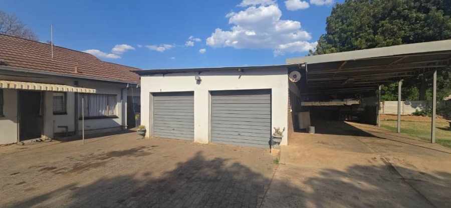 3 Bedroom Property for Sale in Dorandia Gauteng