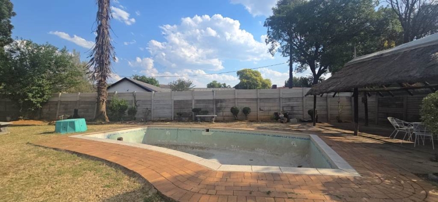 3 Bedroom Property for Sale in Dorandia Gauteng