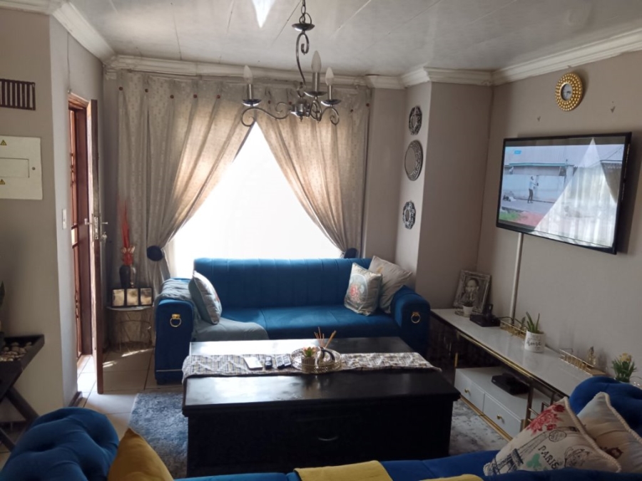 2 Bedroom Property for Sale in Karenpark Gauteng