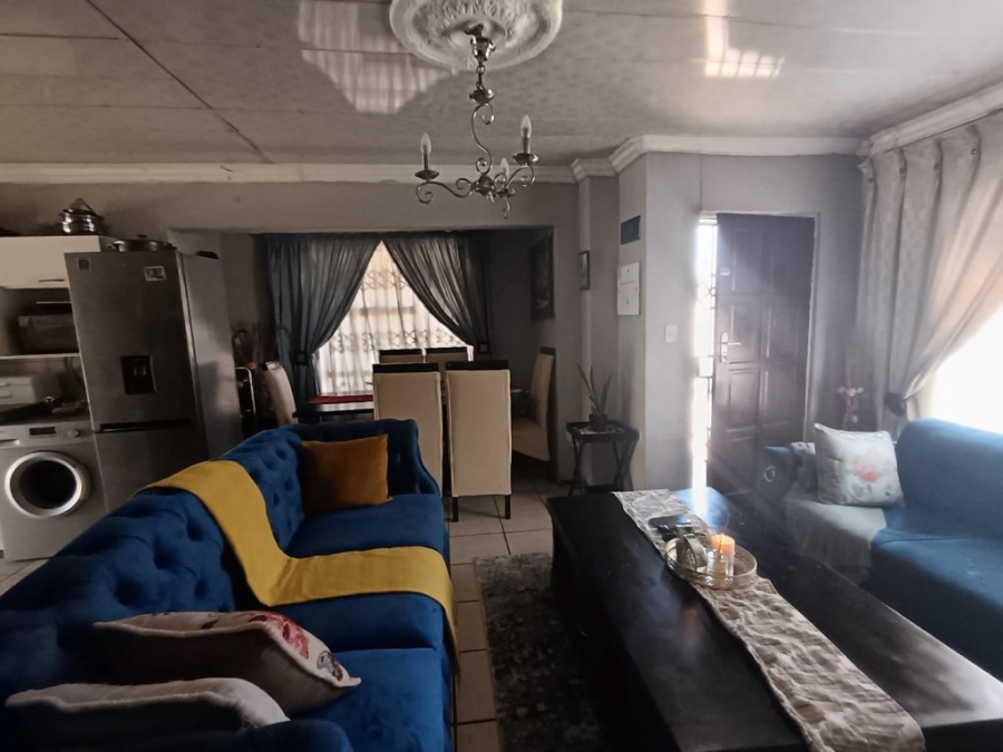 2 Bedroom Property for Sale in Karenpark Gauteng