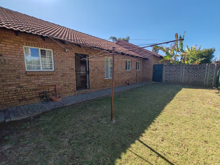 3 Bedroom Property for Sale in Annlin Gauteng