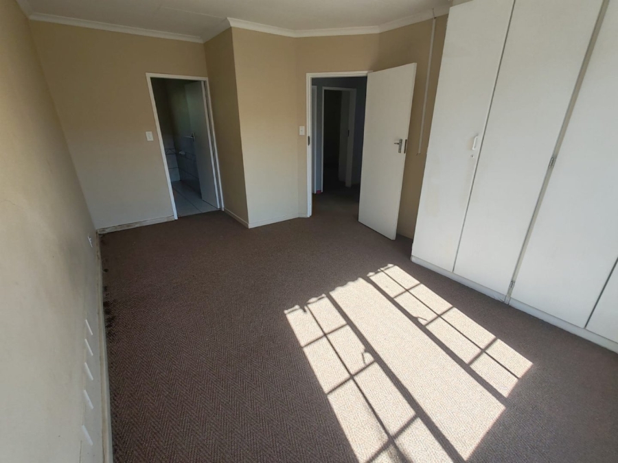 3 Bedroom Property for Sale in Annlin Gauteng