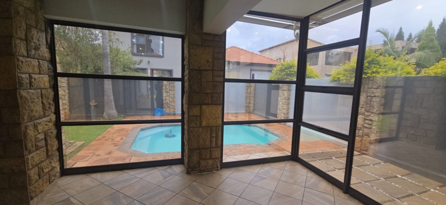 5 Bedroom Property for Sale in Zambezi Country Estate Gauteng