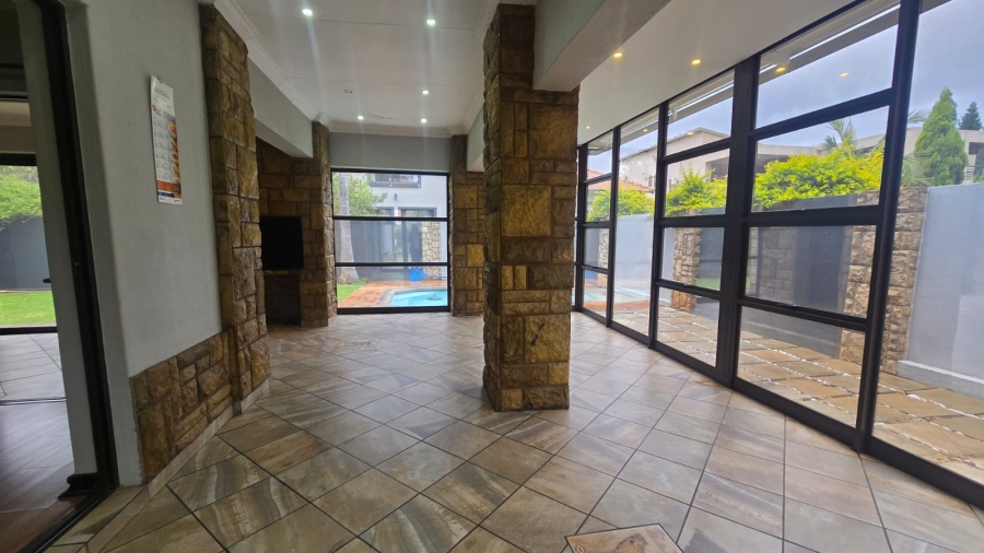 5 Bedroom Property for Sale in Zambezi Country Estate Gauteng