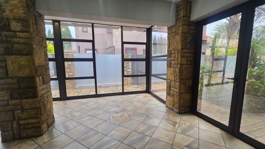 5 Bedroom Property for Sale in Zambezi Country Estate Gauteng