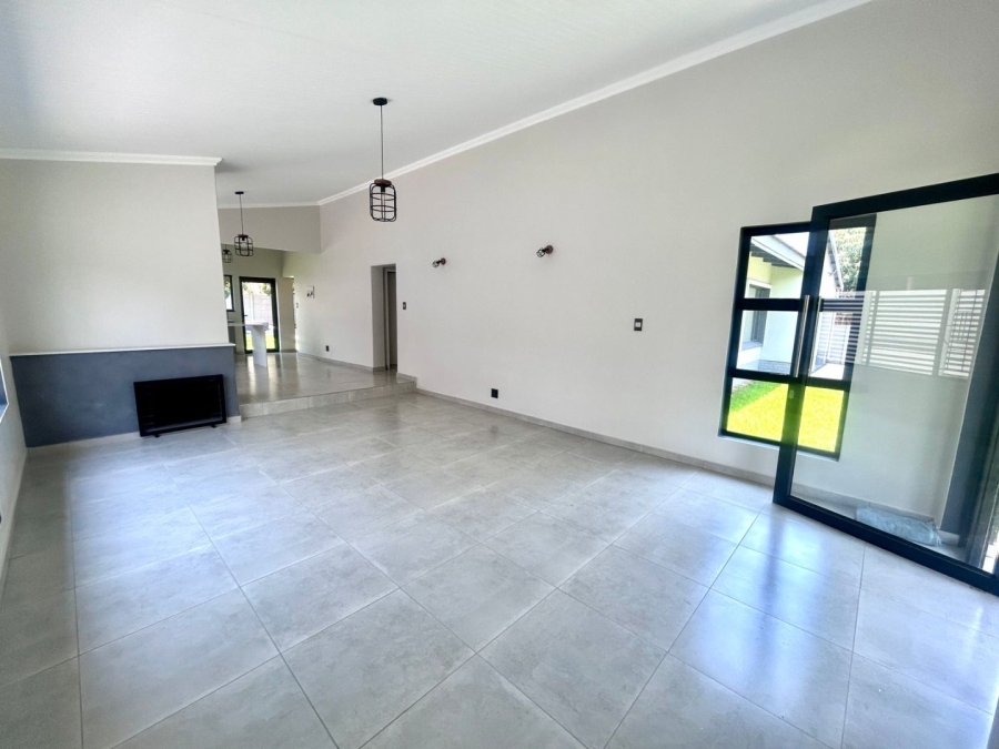 4 Bedroom Property for Sale in Sinoville Gauteng