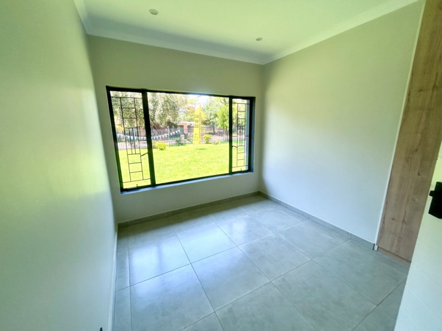 4 Bedroom Property for Sale in Sinoville Gauteng