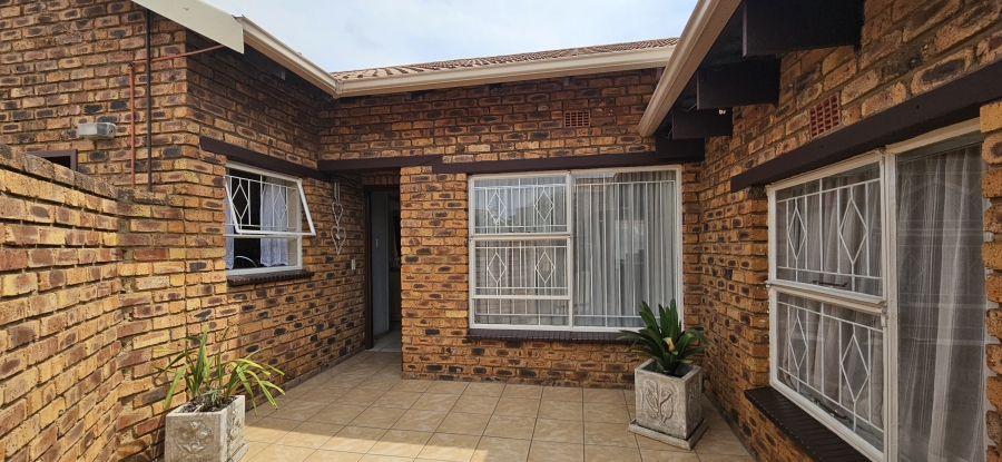 3 Bedroom Property for Sale in Randhart Gauteng