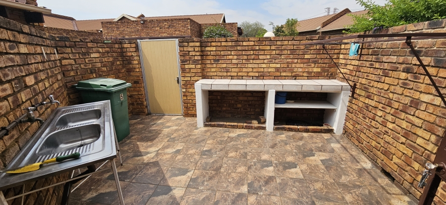 3 Bedroom Property for Sale in Randhart Gauteng