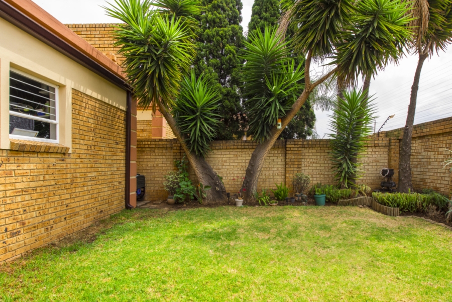 4 Bedroom Property for Sale in Eden Glen Gauteng