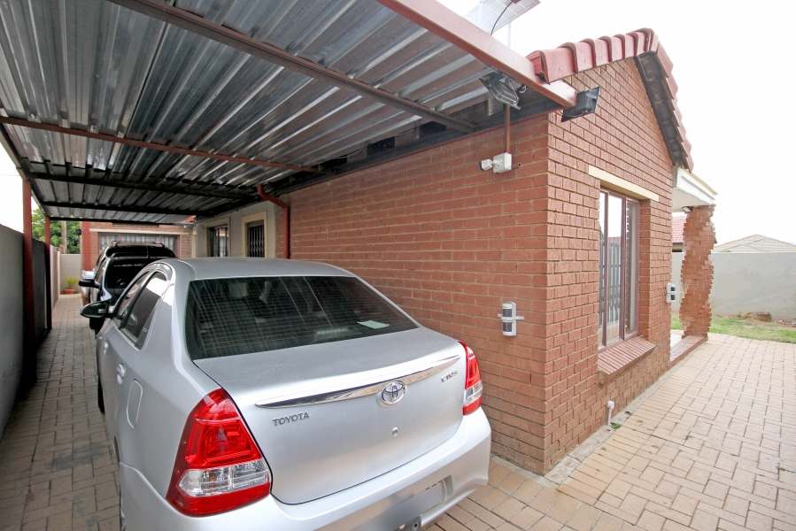 4 Bedroom Property for Sale in Bramley View Gauteng