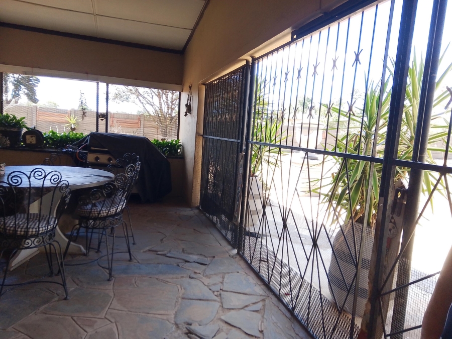 9 Bedroom Property for Sale in Tenacre A H Gauteng