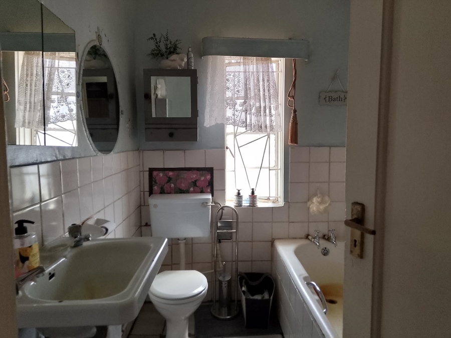 10 Bedroom Property for Sale in Tenacre A H Gauteng