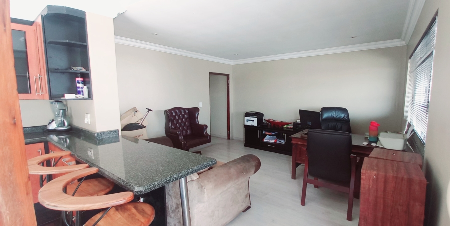 To Let 1 Bedroom Property for Rent in Olivedale Gauteng