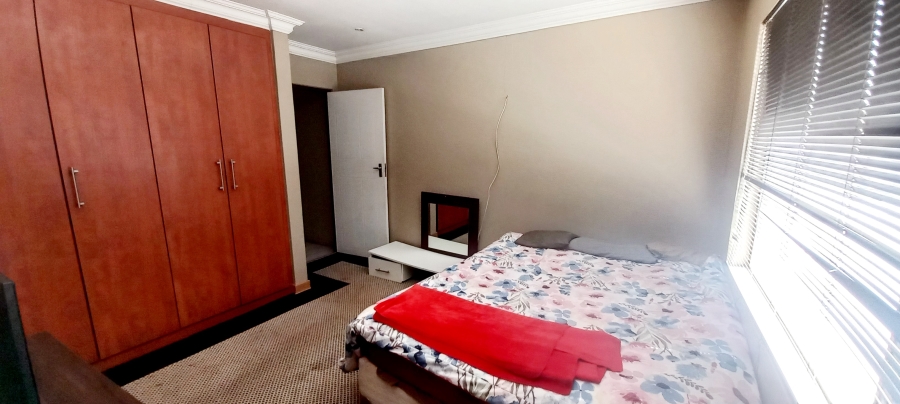 To Let 1 Bedroom Property for Rent in Olivedale Gauteng