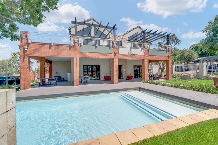 2 Bedroom Property for Sale in Lonehill Gauteng