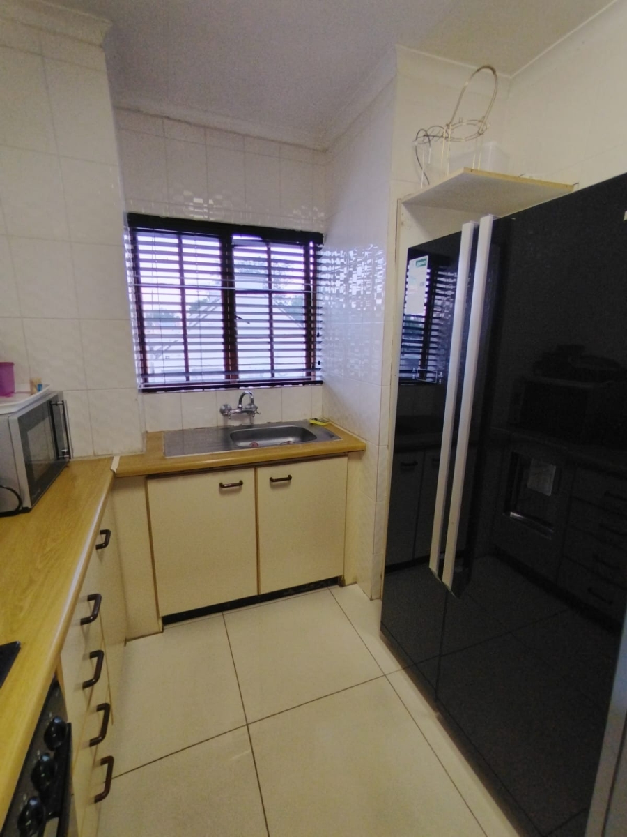 To Let 2 Bedroom Property for Rent in Greenhills Gauteng