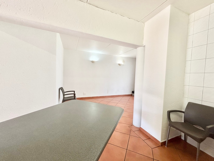 1 Bedroom Property for Sale in Morningside Gauteng