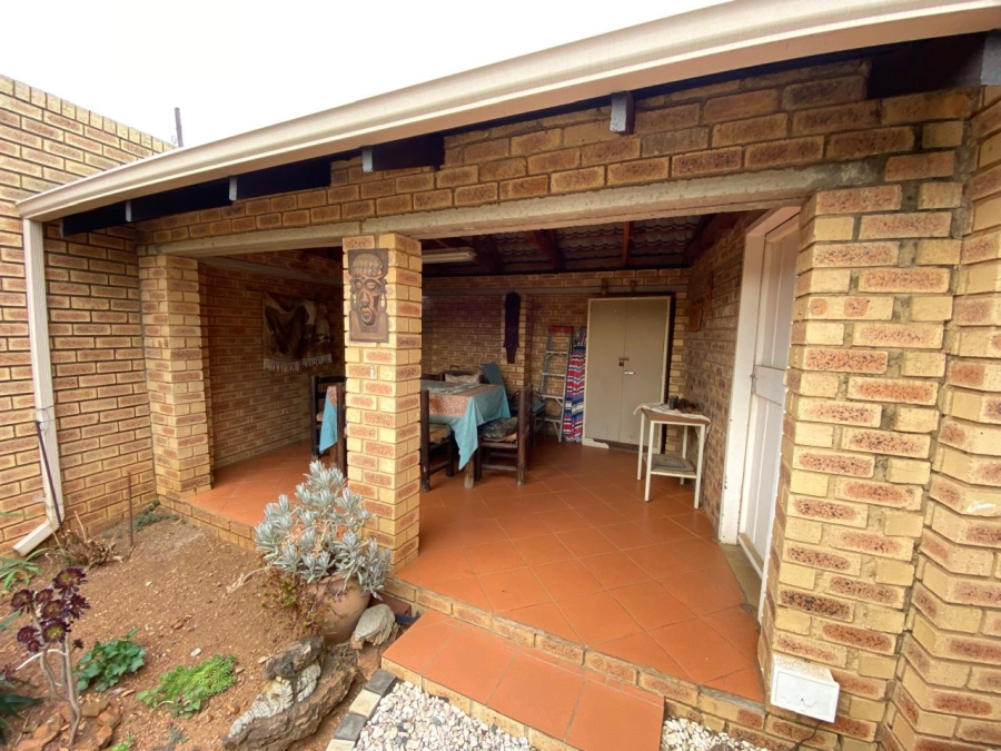 To Let 3 Bedroom Property for Rent in Pretorius Park Gauteng