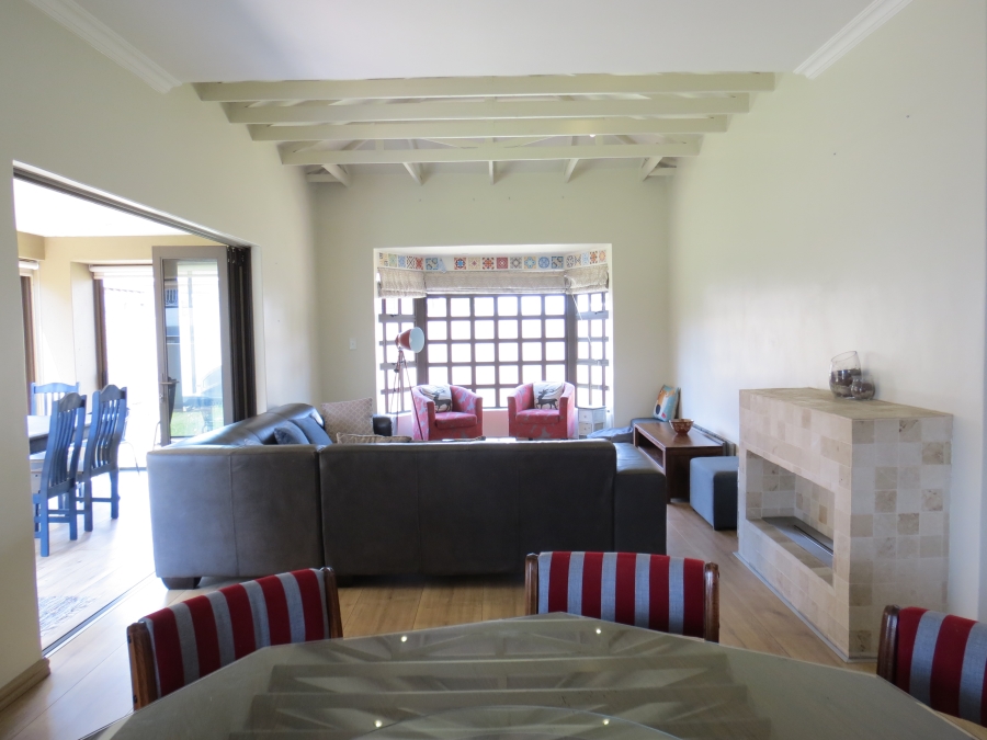 4 Bedroom Property for Sale in Greenstone Hill Gauteng