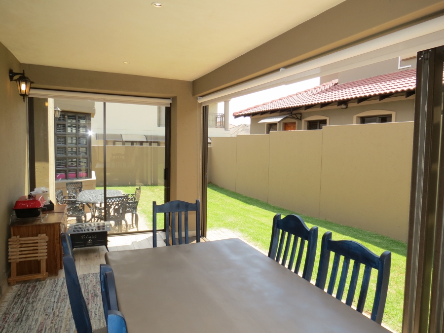 4 Bedroom Property for Sale in Greenstone Hill Gauteng