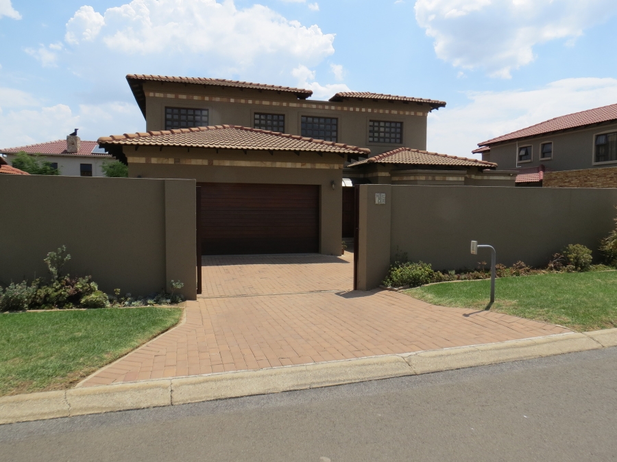 4 Bedroom Property for Sale in Greenstone Hill Gauteng