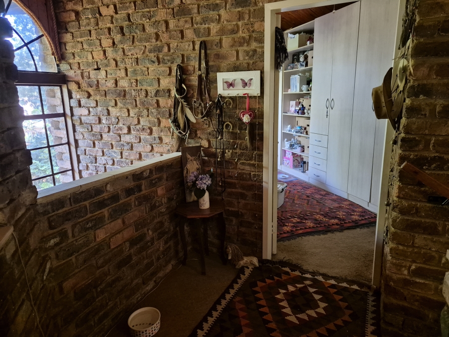 4 Bedroom Property for Sale in Faerie Glen Gauteng