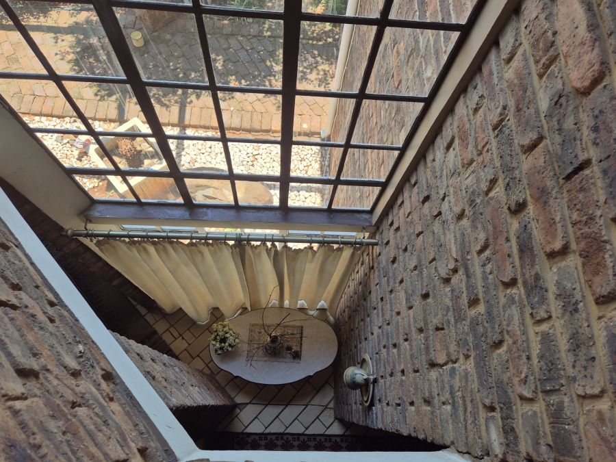 4 Bedroom Property for Sale in Faerie Glen Gauteng