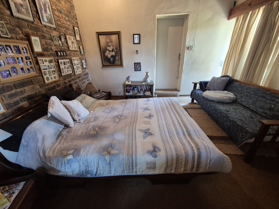 4 Bedroom Property for Sale in Faerie Glen Gauteng