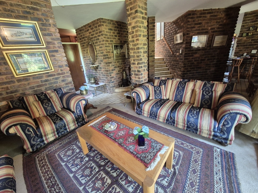 4 Bedroom Property for Sale in Faerie Glen Gauteng