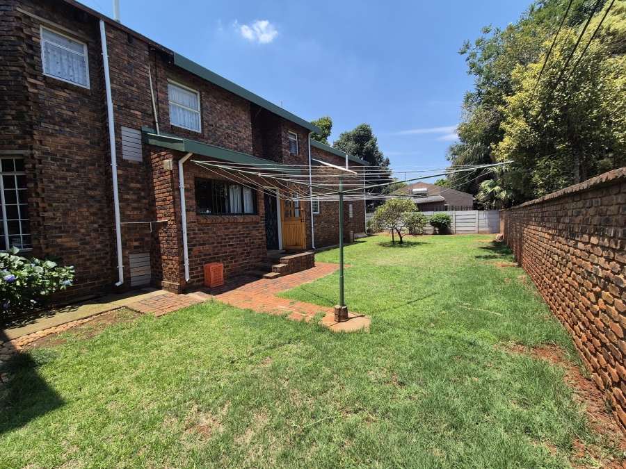 4 Bedroom Property for Sale in Faerie Glen Gauteng