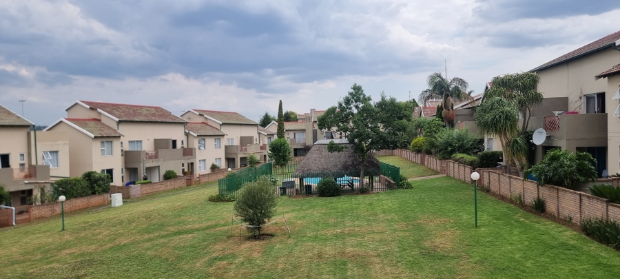 2 Bedroom Property for Sale in Bromhof Gauteng