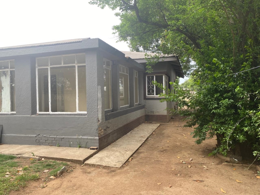 7 Bedroom Property for Sale in Kempton Park Central Gauteng