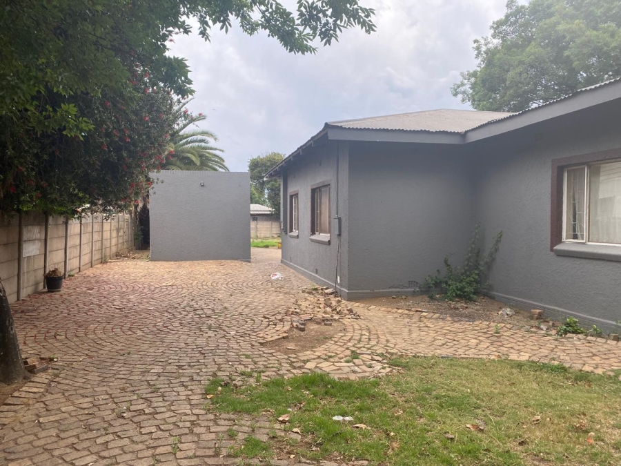 7 Bedroom Property for Sale in Kempton Park Central Gauteng