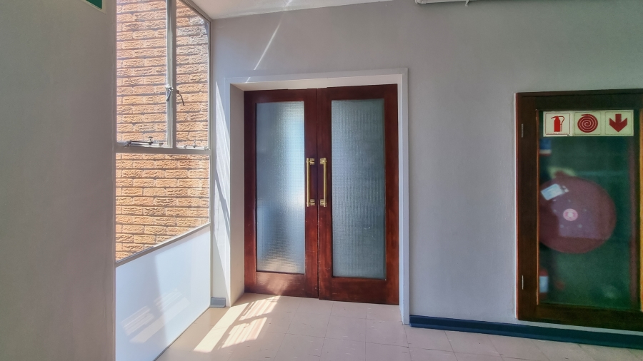 2 Bedroom Property for Sale in Benmore Gardens Gauteng