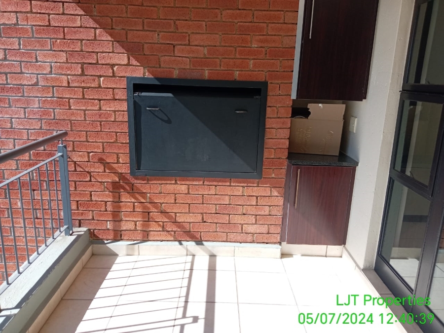 To Let 2 Bedroom Property for Rent in Greenstone Hill Gauteng