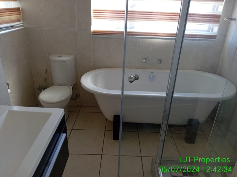 To Let 2 Bedroom Property for Rent in Greenstone Hill Gauteng