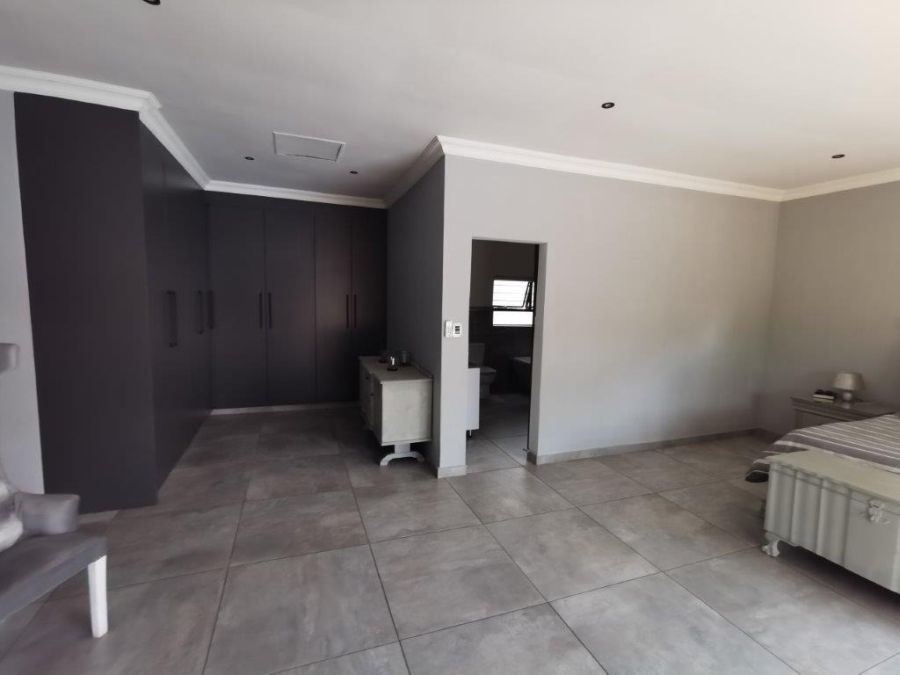 4 Bedroom Property for Sale in Verwoerdpark Gauteng