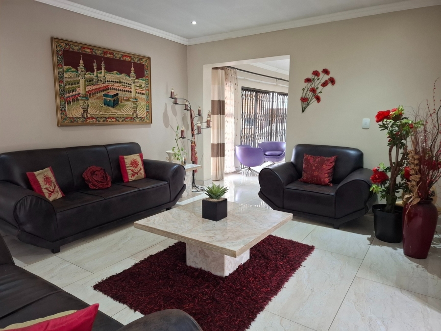 4 Bedroom Property for Sale in Lakefield Gauteng