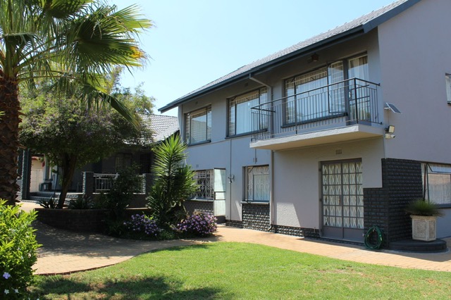 5 Bedroom Property for Sale in Eden Glen Gauteng